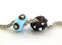 chamilia glass beads blue